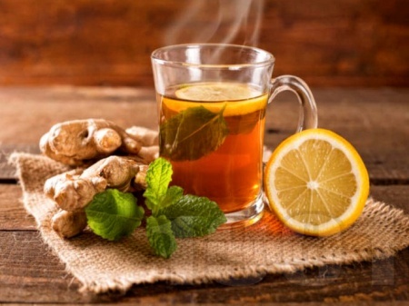 Джинджифилов чай с ябълки, лимон и канела - снимка на рецептата